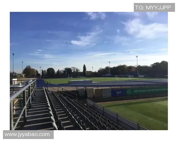 沃尔夫与莫斯科陆军的精彩对决揭示了足球战术的博弈与激情